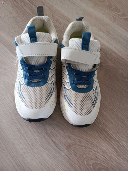 Sprzedam buty chłopięce