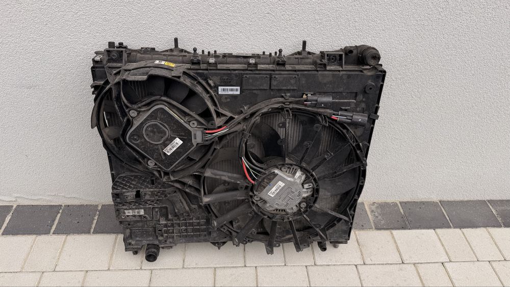 Радіатор Range Rover L405 L494