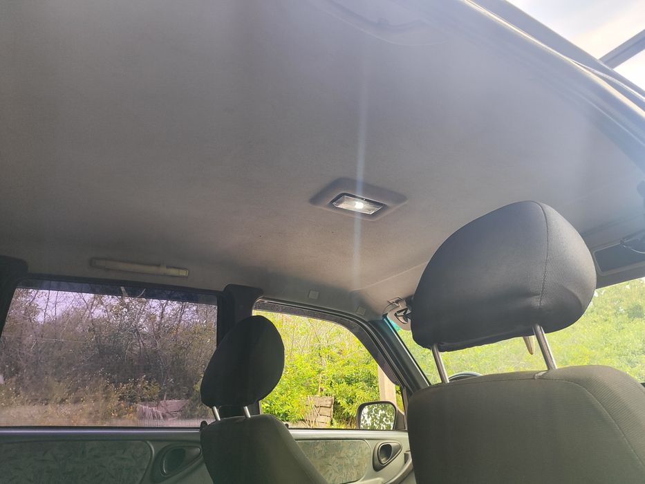 Chevrolet Niva 2004