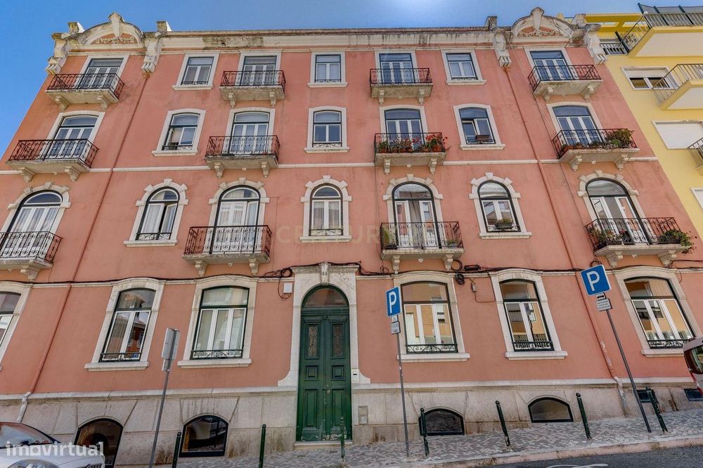 Arrendamento de Apartamento T3, Renovado, na Lapa - Estrela