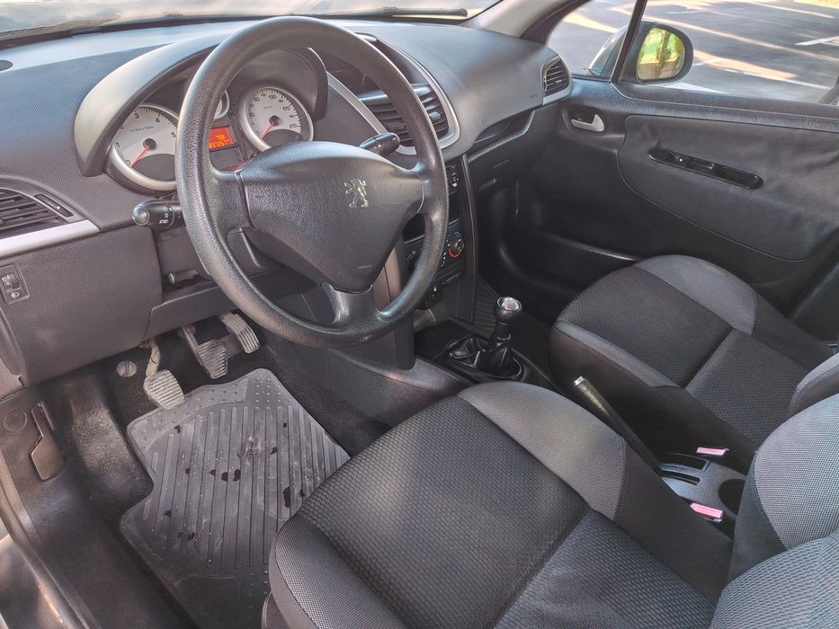 Peugeot 207 — fotografia 5