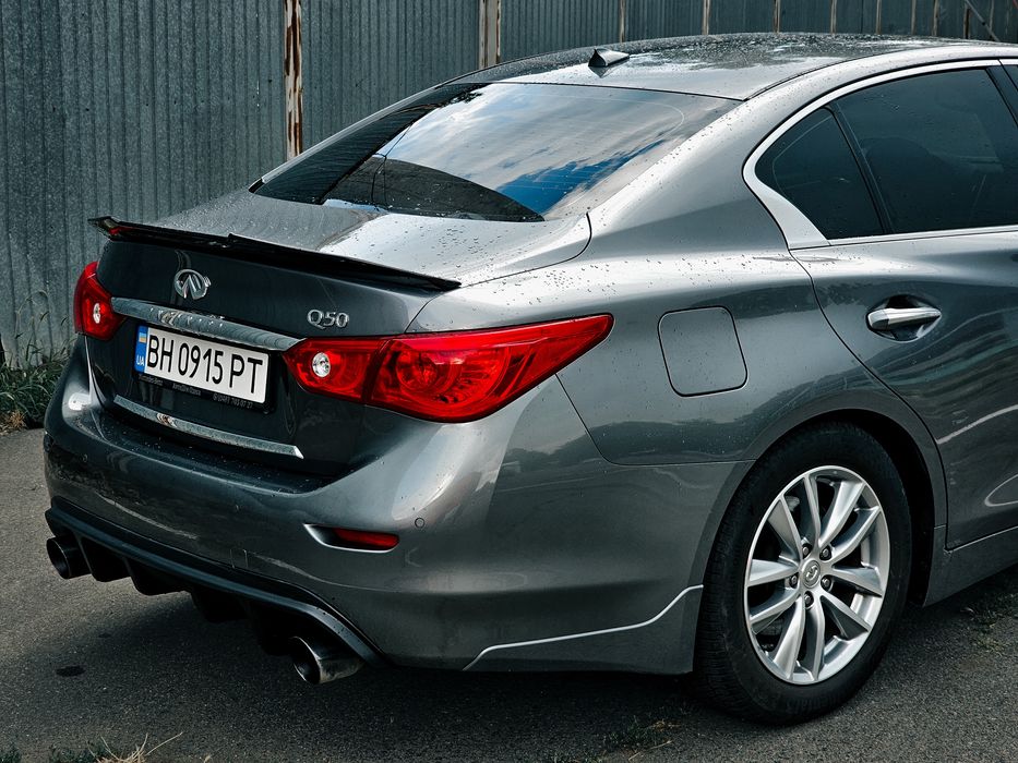Infiniti q50 Premium 3.5 л гибрид Инфинити Hybrid