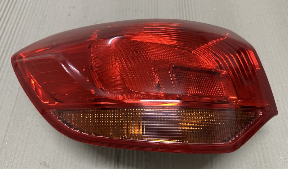 Farolim Esquerdo Opel Astra J Sports Tourer 2010 a 2015