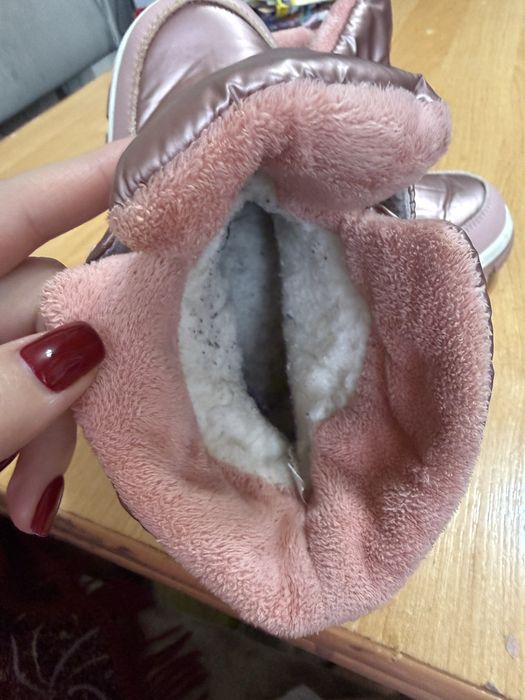 Зимние сапоги на девочку размер 28 стелька 18 см можно для двойни