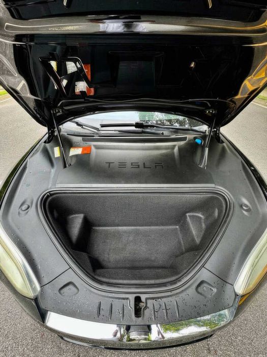 Tesla Model S      2017