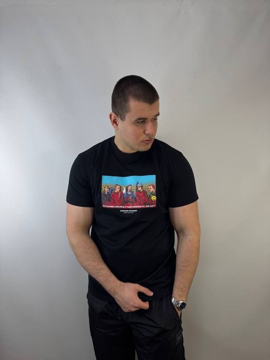 Футболка Weekend Offender