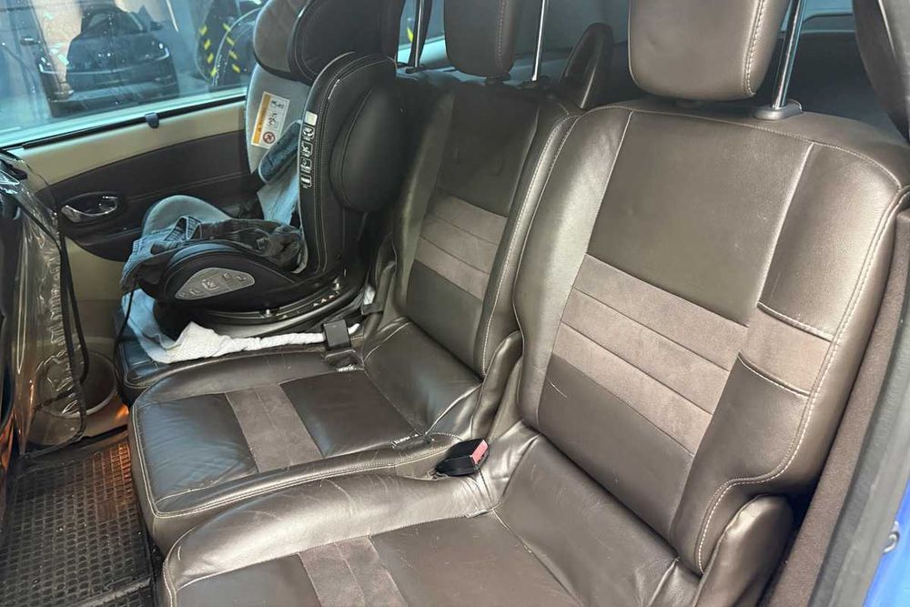 Renault Megane Scenic 2012