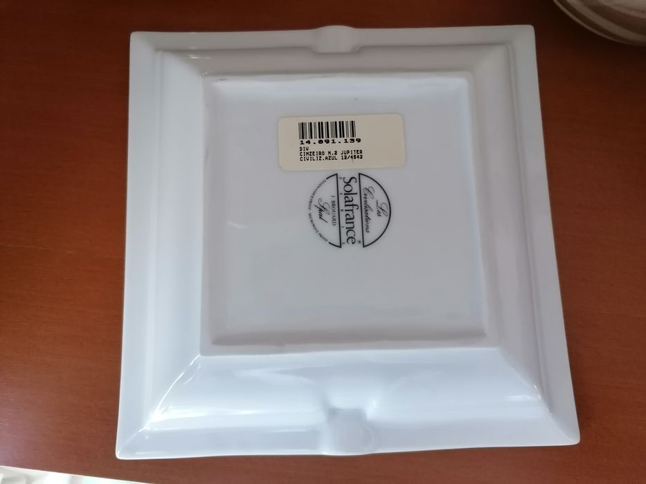 Cinzeiros diversos porcelana