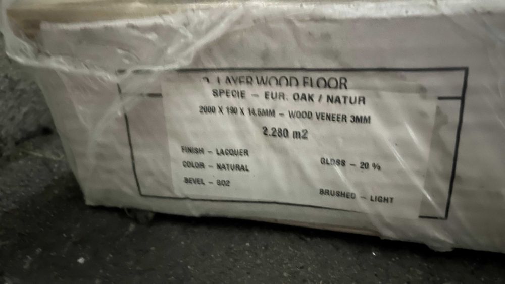 Duas caixas de Pavimento de Madeira Multi-camada Carvalho Natur