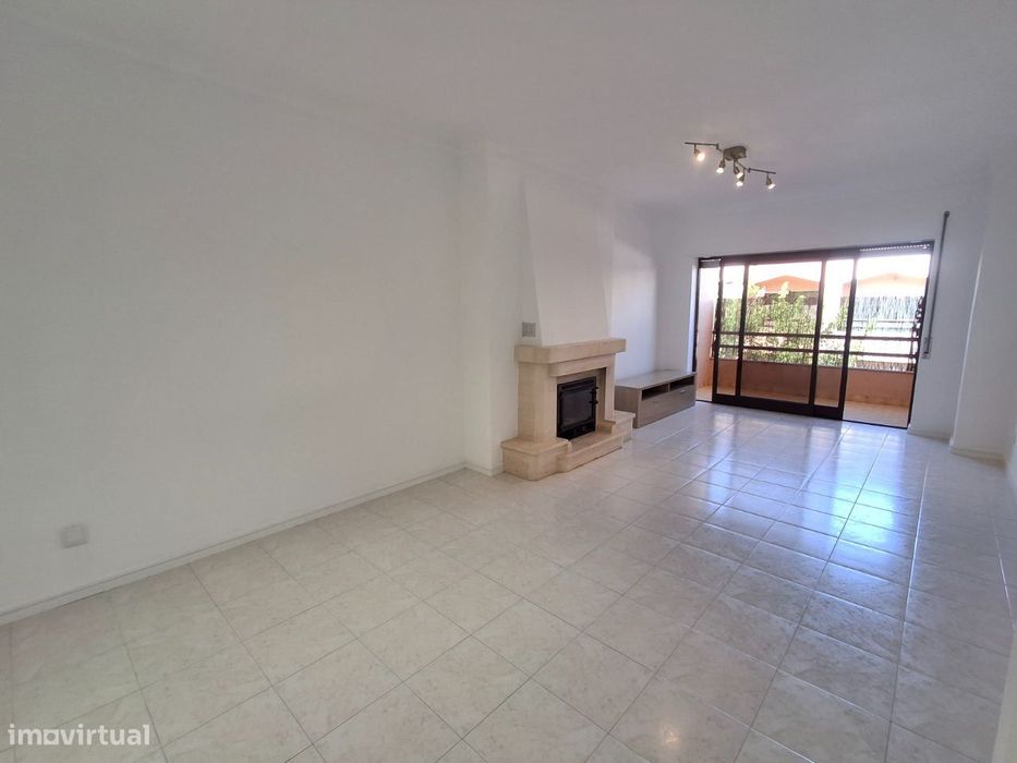 260P | T3 na Alameda da Guia com garagem