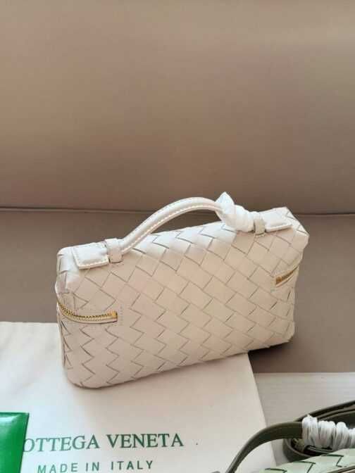 Torebka Bottega Veneta bangbang vanity damska torba, skóra 2356