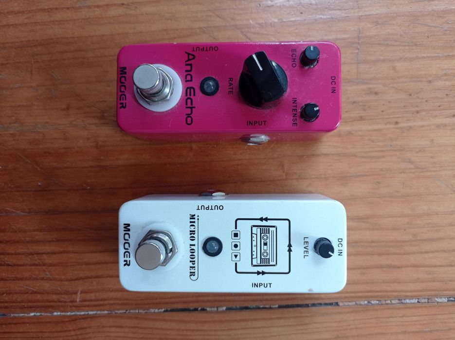 Pedais Mooer Micro Looper e Ana Echo