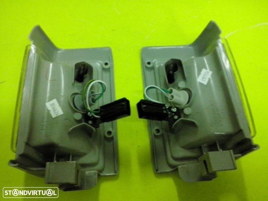 Farolins da frente Nissan D21 King Cab 1987 até 1992( Novos)