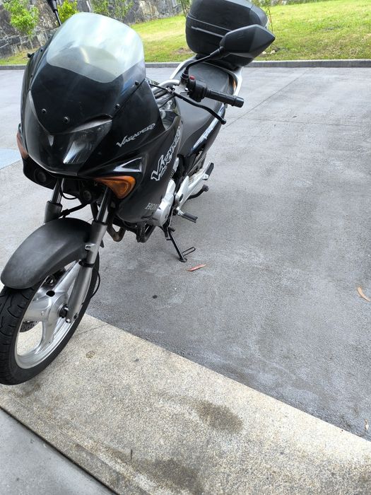 Honda Varadero XL 125 ( Não Trabalha)