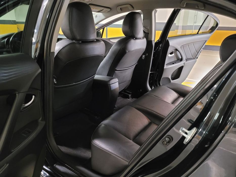 TOYOTA AVENSIS Nacional ano 2016