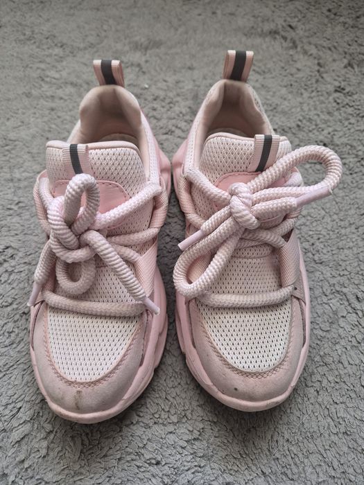Buty pudrowy róż