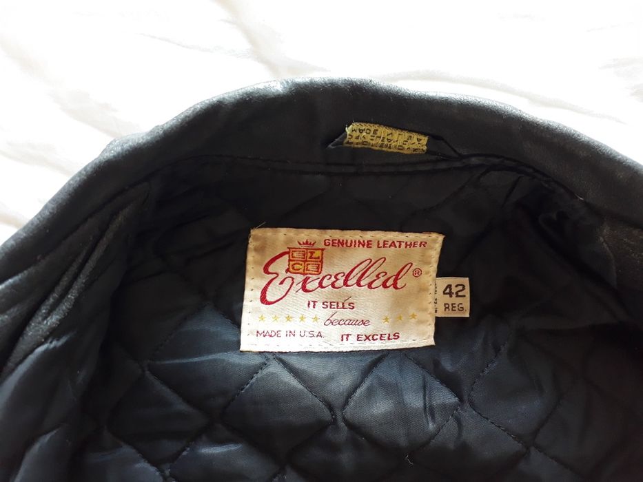 Casaco em couro de motoqueiro