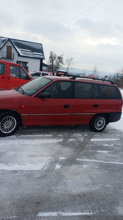 Опель Астра ф 1,6