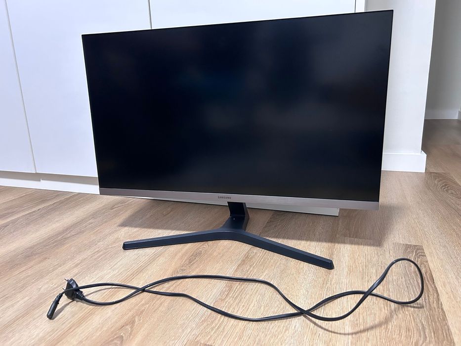 Monitor Samsung 28” 4K UHD IPS (U28R552UQR) – Excelente Estado