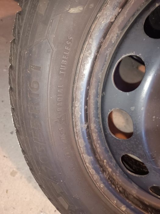 Sprzedam  opony zimowe R16