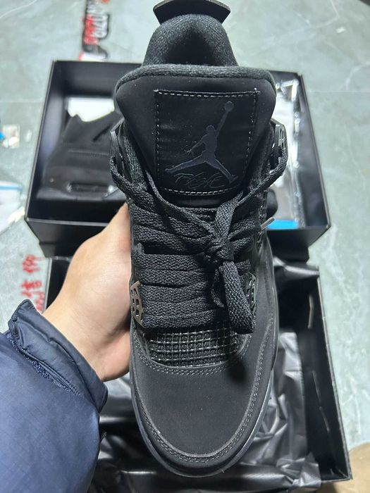 AJ4_Retro_Black_Cat 38