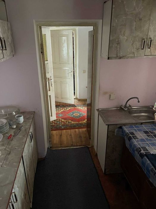 Будинок, 65 м кв + 50сот землі біля хати