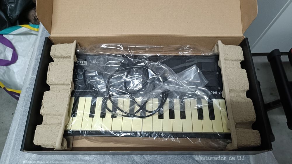 M-AUDIO Axioma Air mini 32