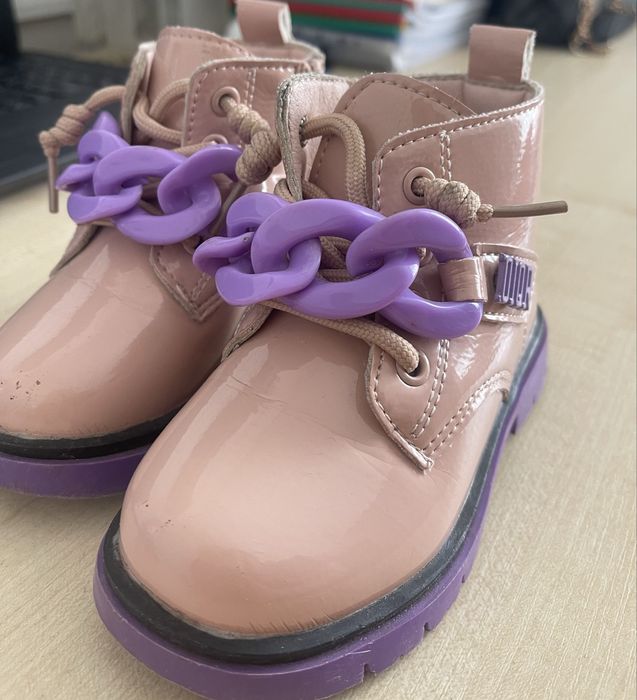 Продам ботиночки осень на девочку