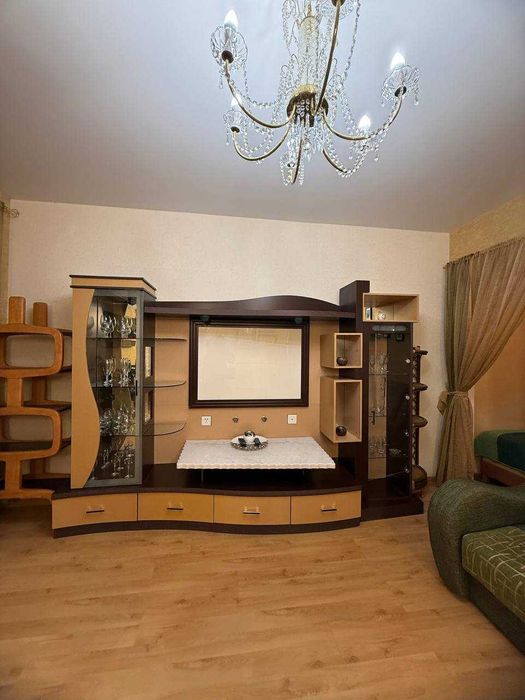 Здається в оренду однокімнатна квартира-студія, район Площі!