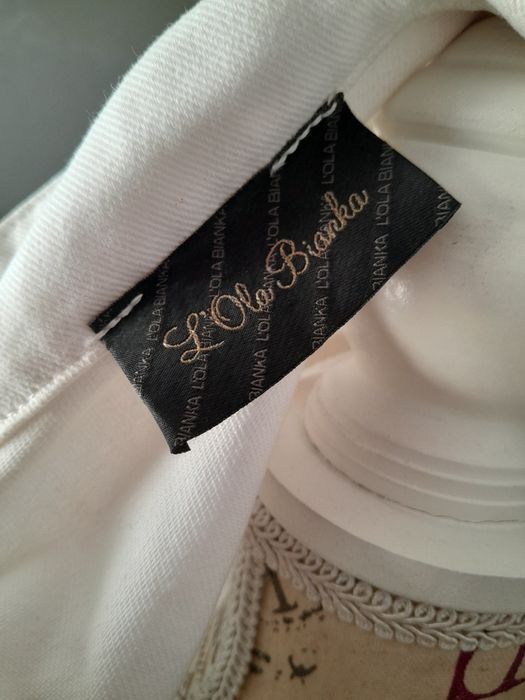 Elegancka bomberka zdobiona cyrkoniami