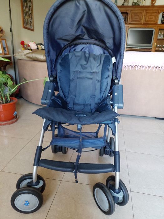 Vendo carrinho de bebé em excelente estado e de qualidade