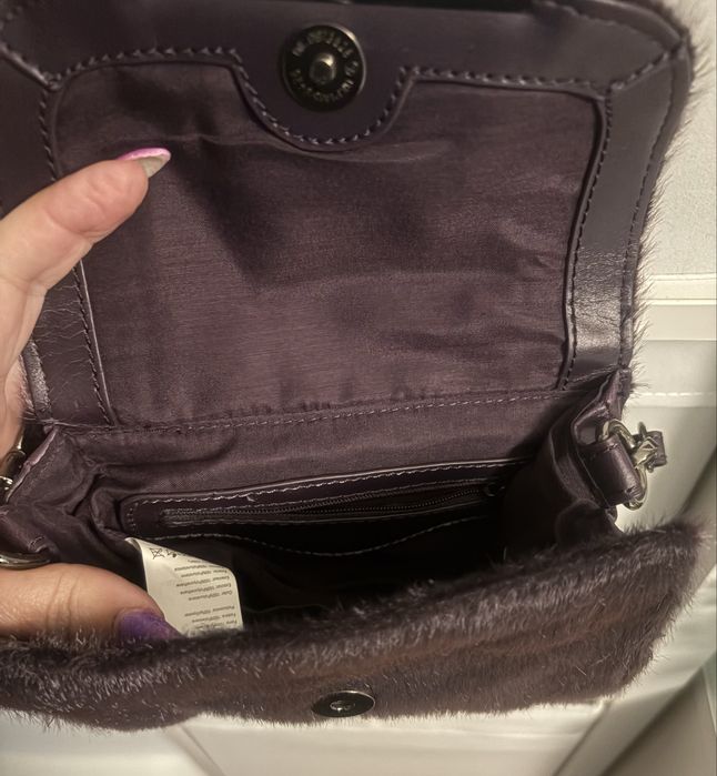 Malinha a tiracolo, em peluche, nova, da Parfois, na cor beringela