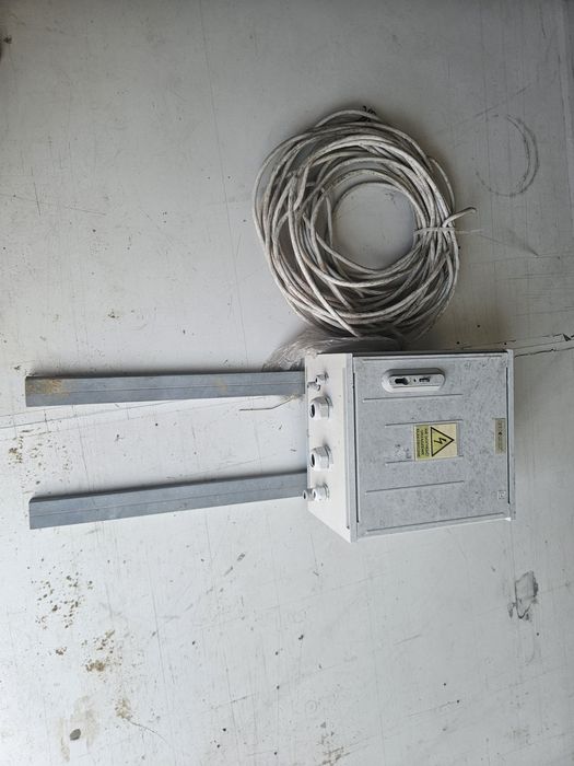 Kabel 5x4mm oraz skrzynka budowlana