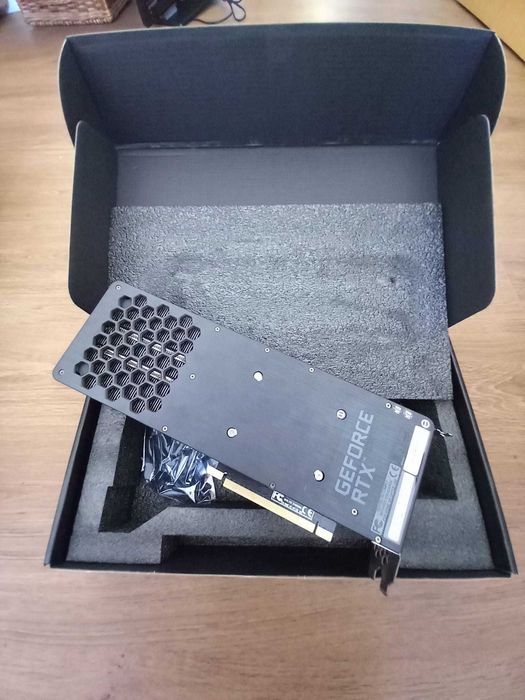 PNY GeForce RTXTM 3070 8GB XLR8 Triple Fan Edition