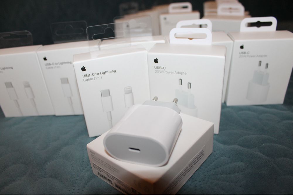 Швидка зарядка 20W для iPhone (блок + кабель)