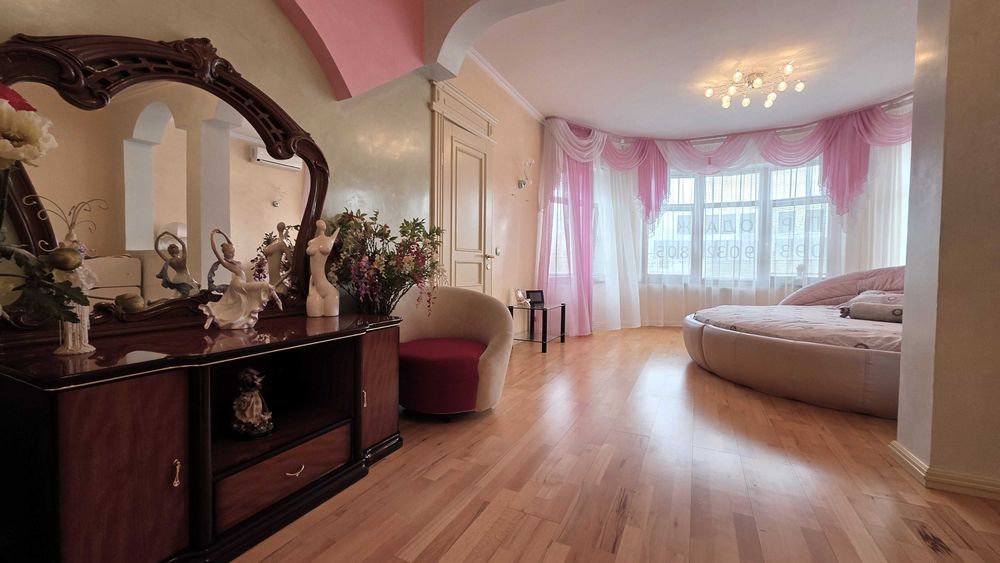 Продаж 3 поверх. будинку 380 м², 12 соток, село Чайки, Бучанський р-н