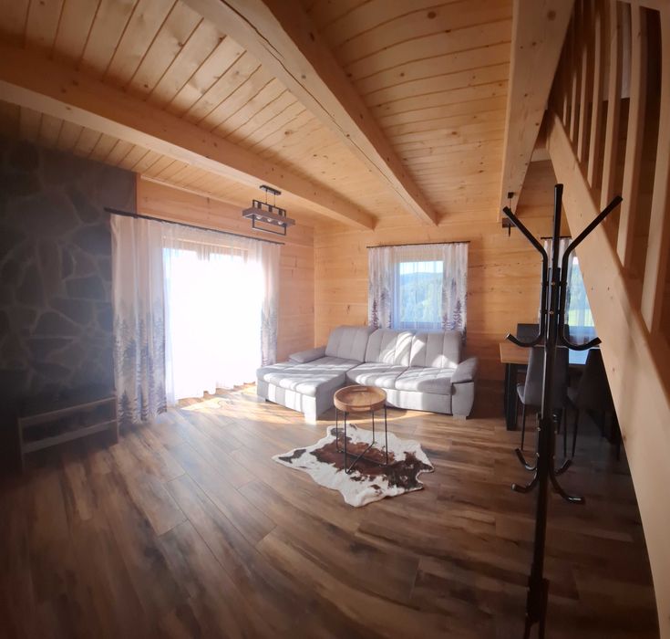 Domek w górach. Domek z bali.