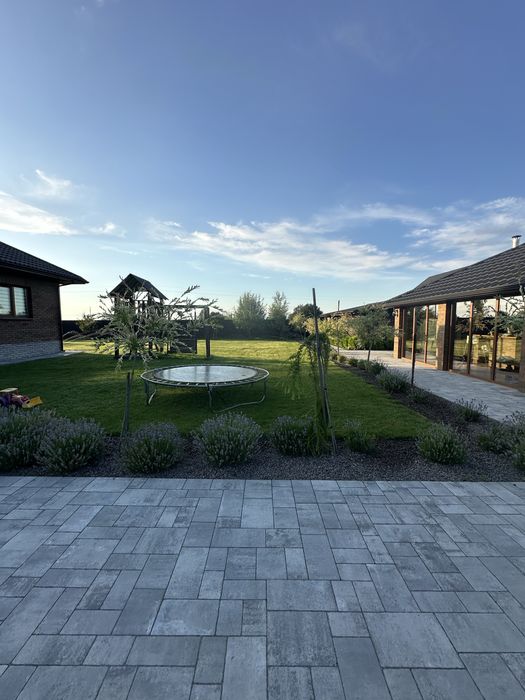 Продам сучасний будинок