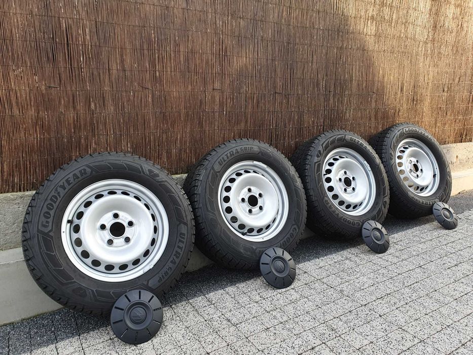 4x Oryginalne 16-stki VW Crafter II 235/65/16C Good/Year 8,8mm 2019r.