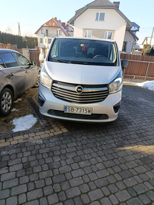 Wynajmę busa 9 osobowy Opel Vivaro Long