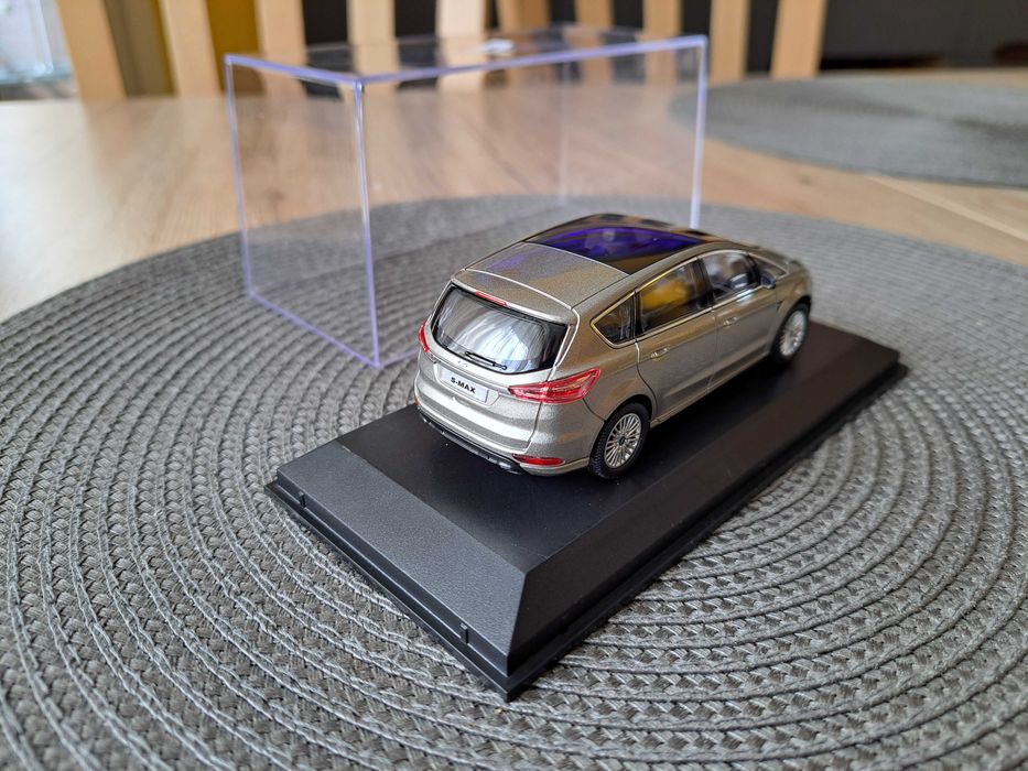 Ford S-Max mk2 srebrny Norev 1:43