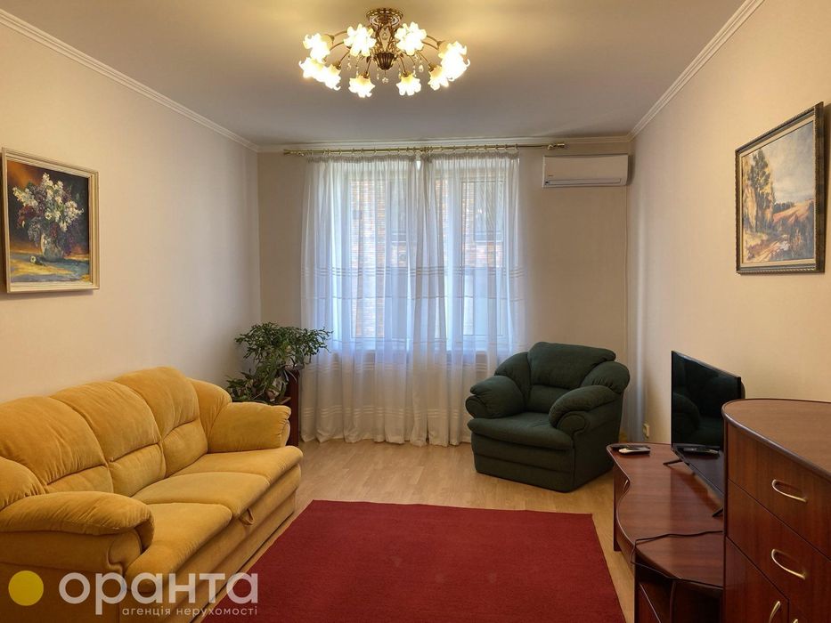 Здається 2 кім. квартира з виглядом на озеро!