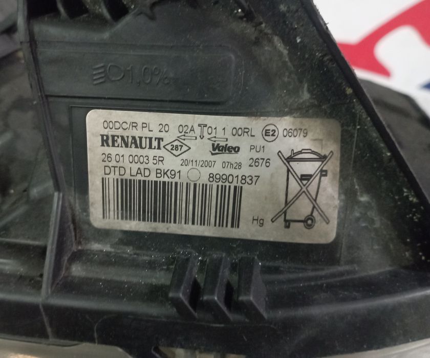 Optica Direita Renault Laguna III 2008 Ref. 260100035R / 89901837 / 89034934