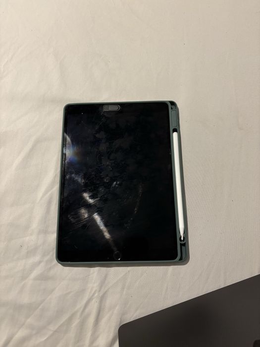 iPad Air 3  (10.5”, Wi-Fi, 64GB)