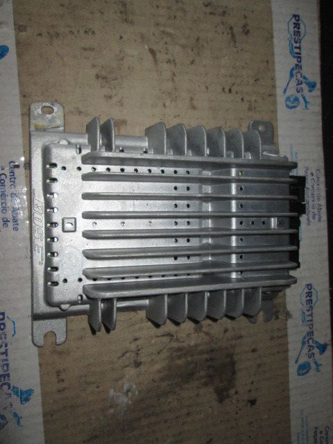 Amplificador de colunas MAZDA RX-8 (SE, FE)