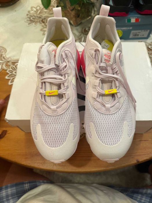 Nowe buty sneakers NIKE AIR MAX 270 React 39