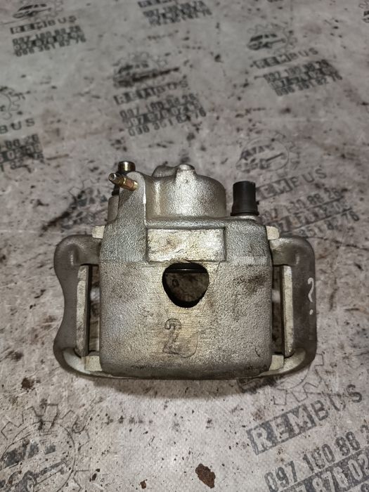 Супорт передній правий VW Golf 3 Caddy 1 1999 Гольф Каді  Суппорт