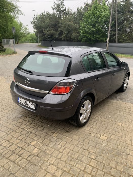 Opel Astra 2011 nowy rozrad pelny VAT