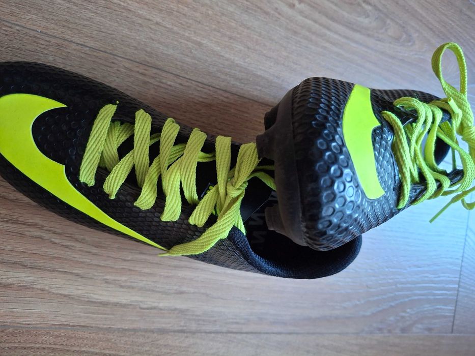 Бутсы мальчику, р. 37