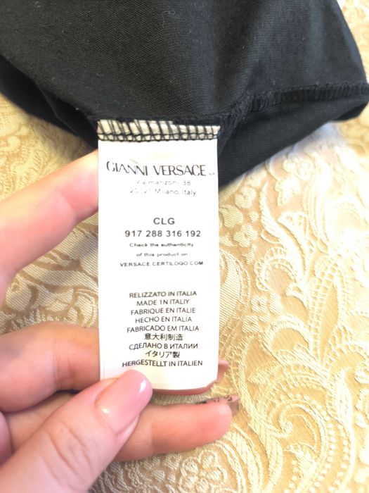 Оригінальна жіноча футболка Versace, розмір L